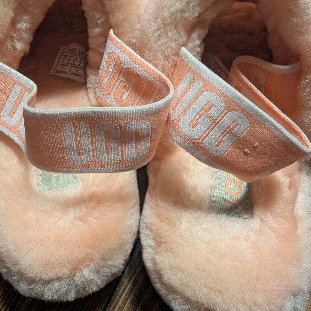 UGG Fluff Yeah Pink Slippers - Picture 2 of 5